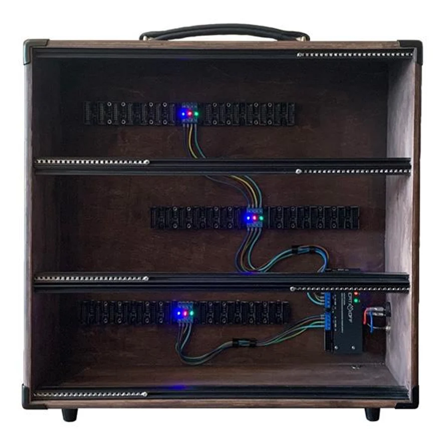 CATBOX 9U84HP